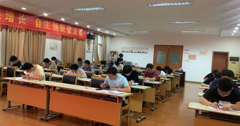 技術比武練兵忙，設計人員本領強